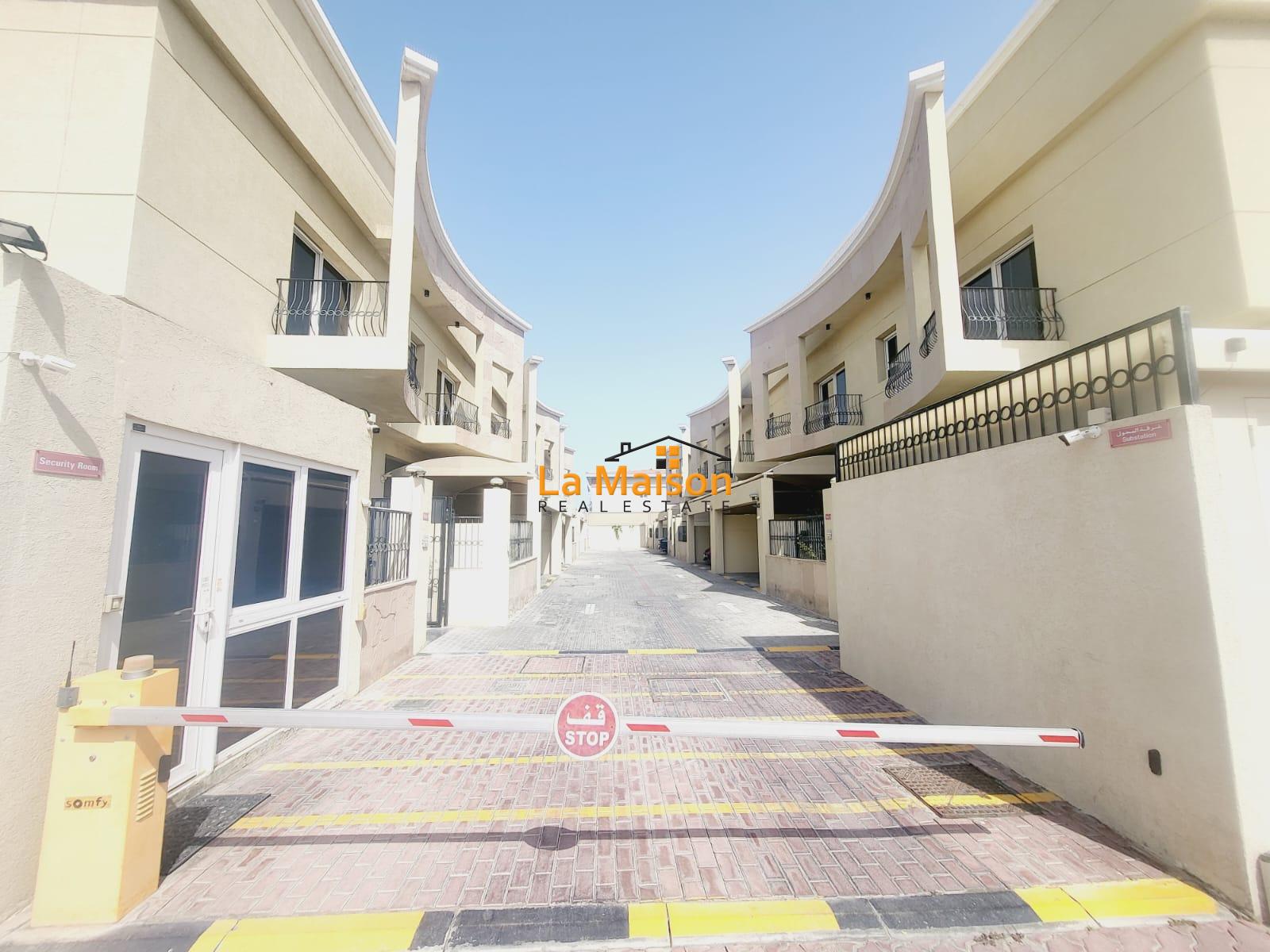 Semi attached 5bhk villa with p.pool  in Jumeirah 1 rent is  450k