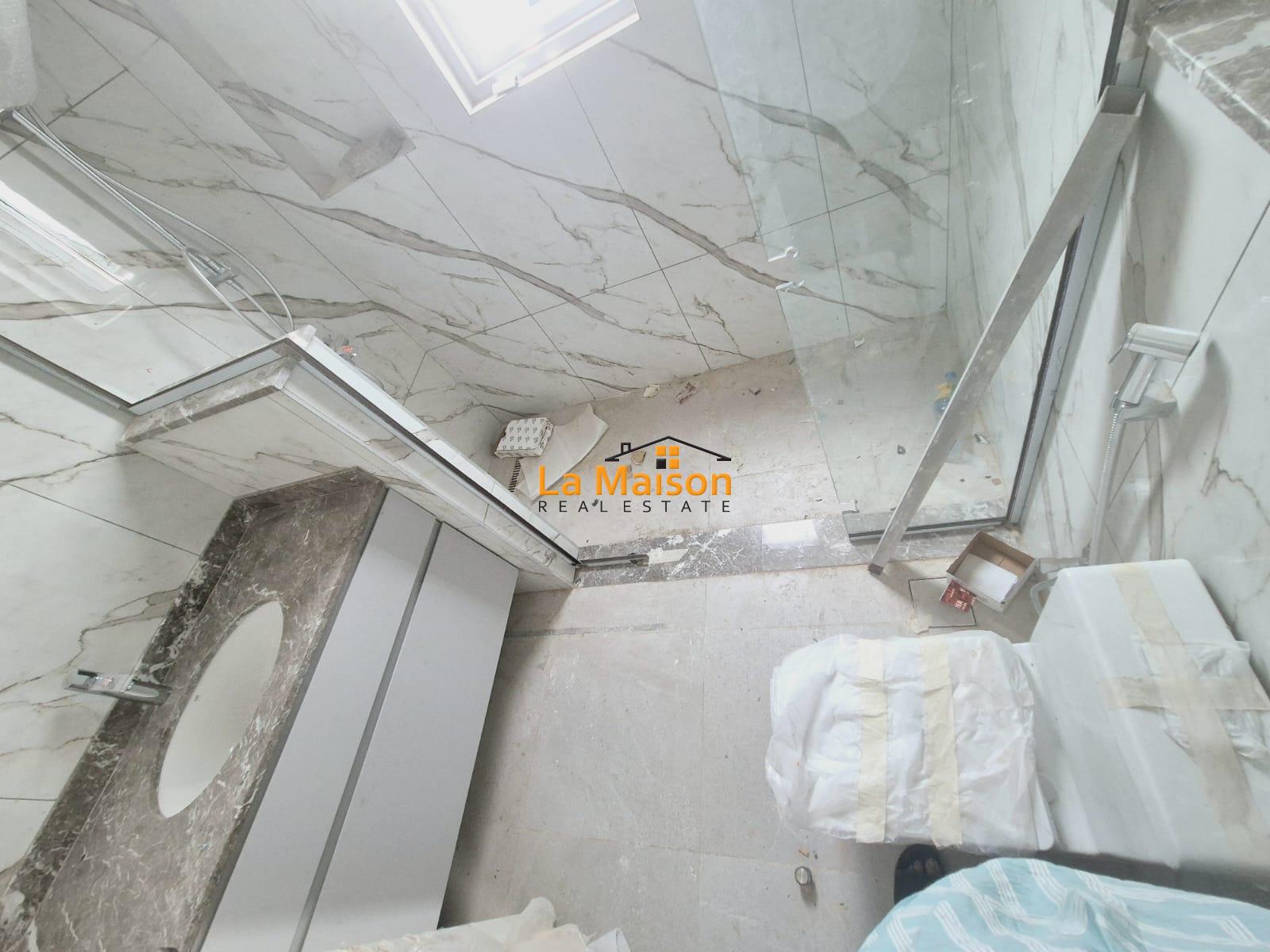 semi compound 5bedroom villa in manara rent is 700k semi compound 5bedroom villa in manara rent is 700k
