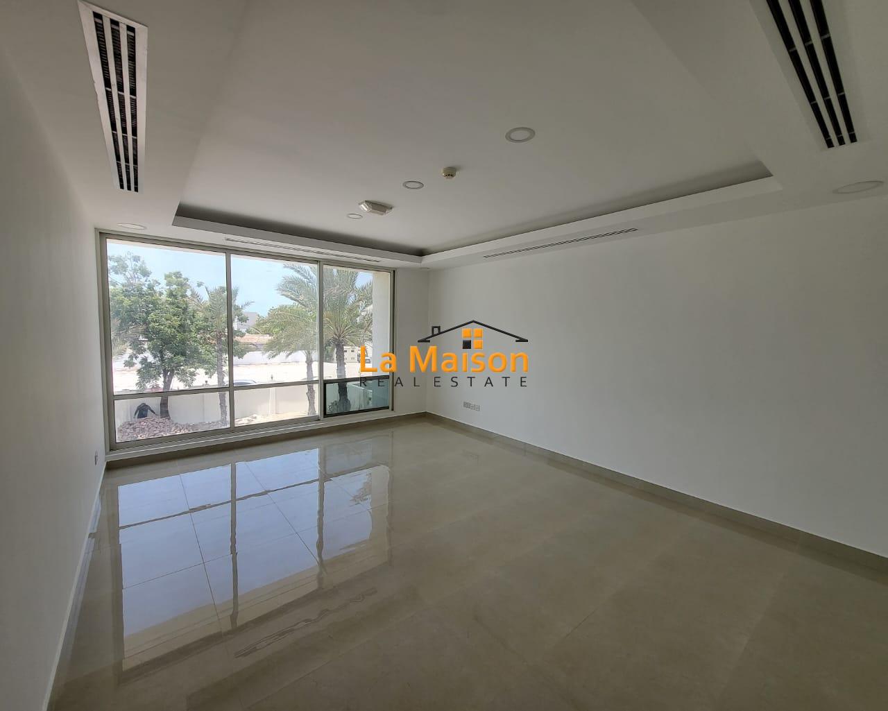 commercial villa in umm Suqeim First rent is 2m commercial villa in umm Suqeim First rent is 2m