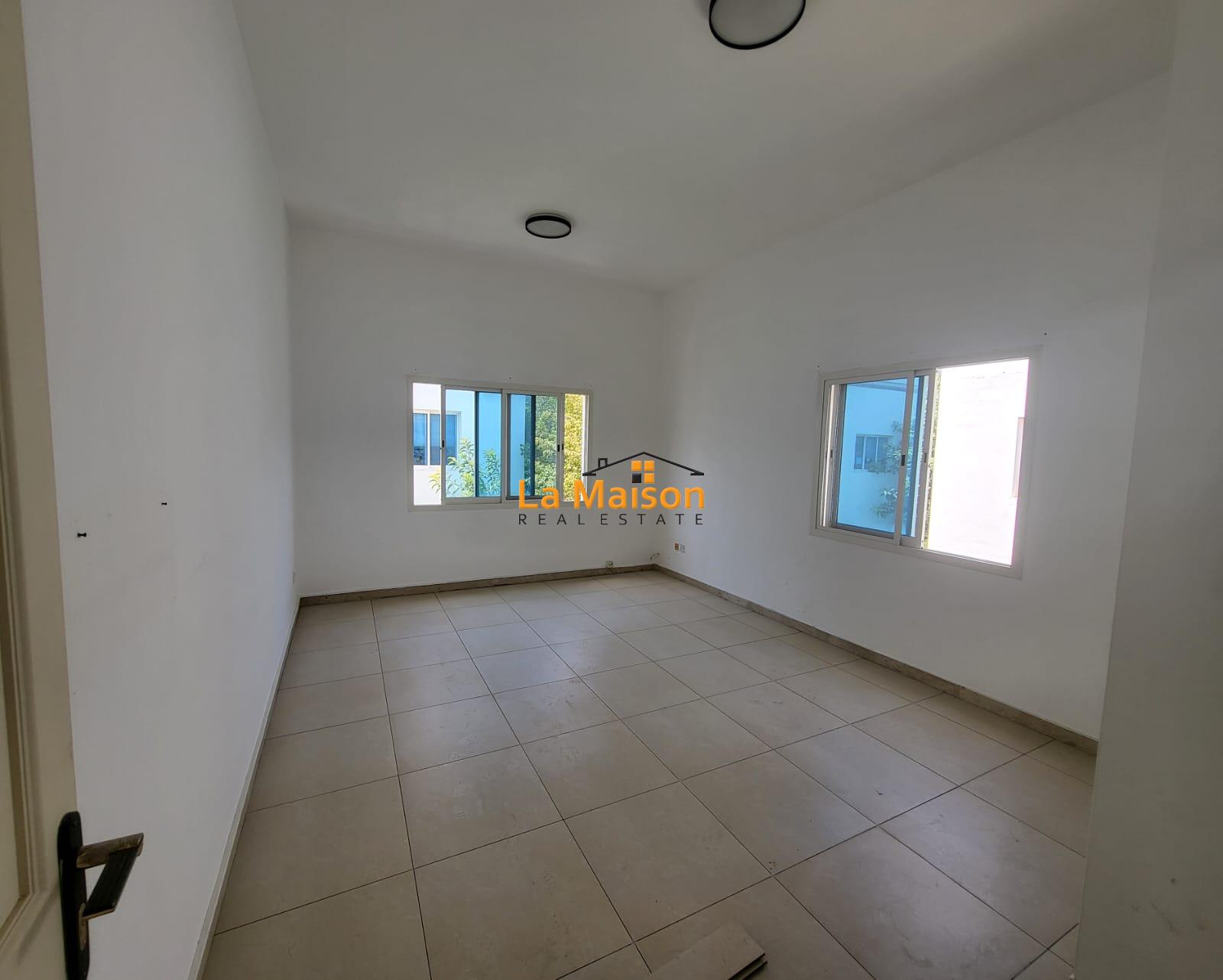 semi compound 4bhk villa in safa 2 rent is 300k semi compound 4bhk villa in safa 2 rent is 300k