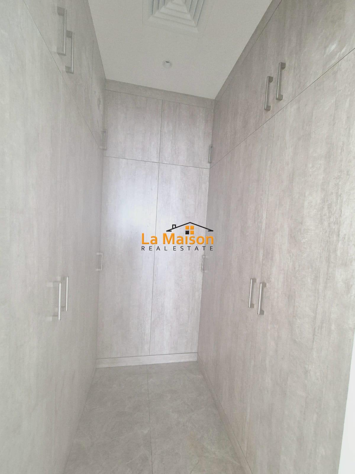 semi compound 5bedroom villa in manara rent is 700k semi compound 5bedroom villa in manara rent is 700k