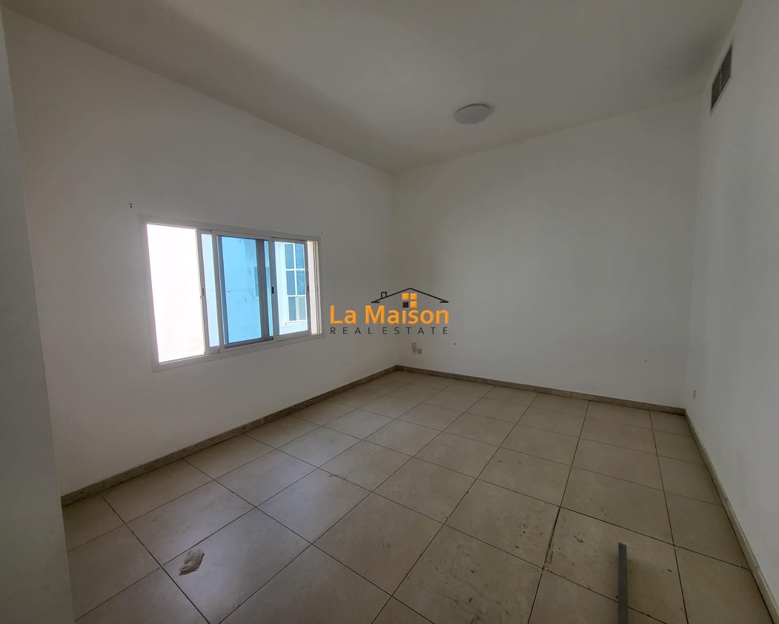 semi compound 4bhk villa in safa 2 rent is 300k semi compound 4bhk villa in safa 2 rent is 300k