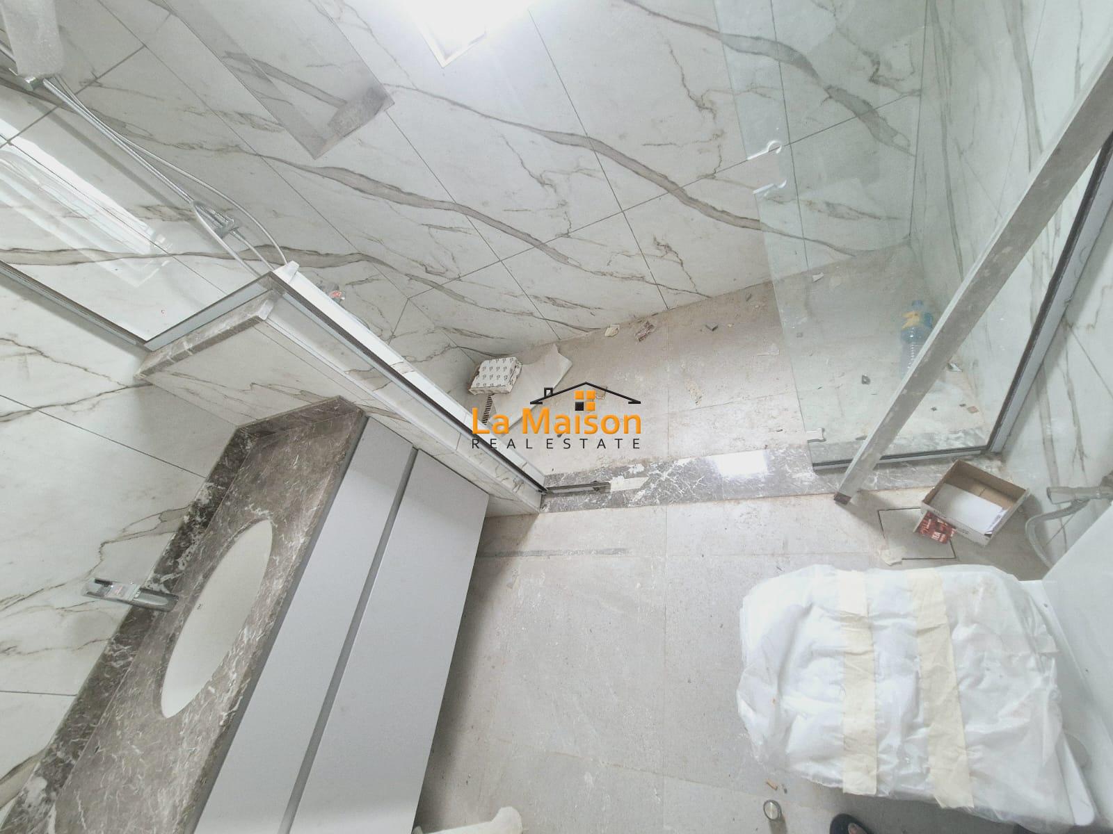 semi compound 5bedroom villa in manara rent is 700k semi compound 5bedroom villa in manara rent is 700k