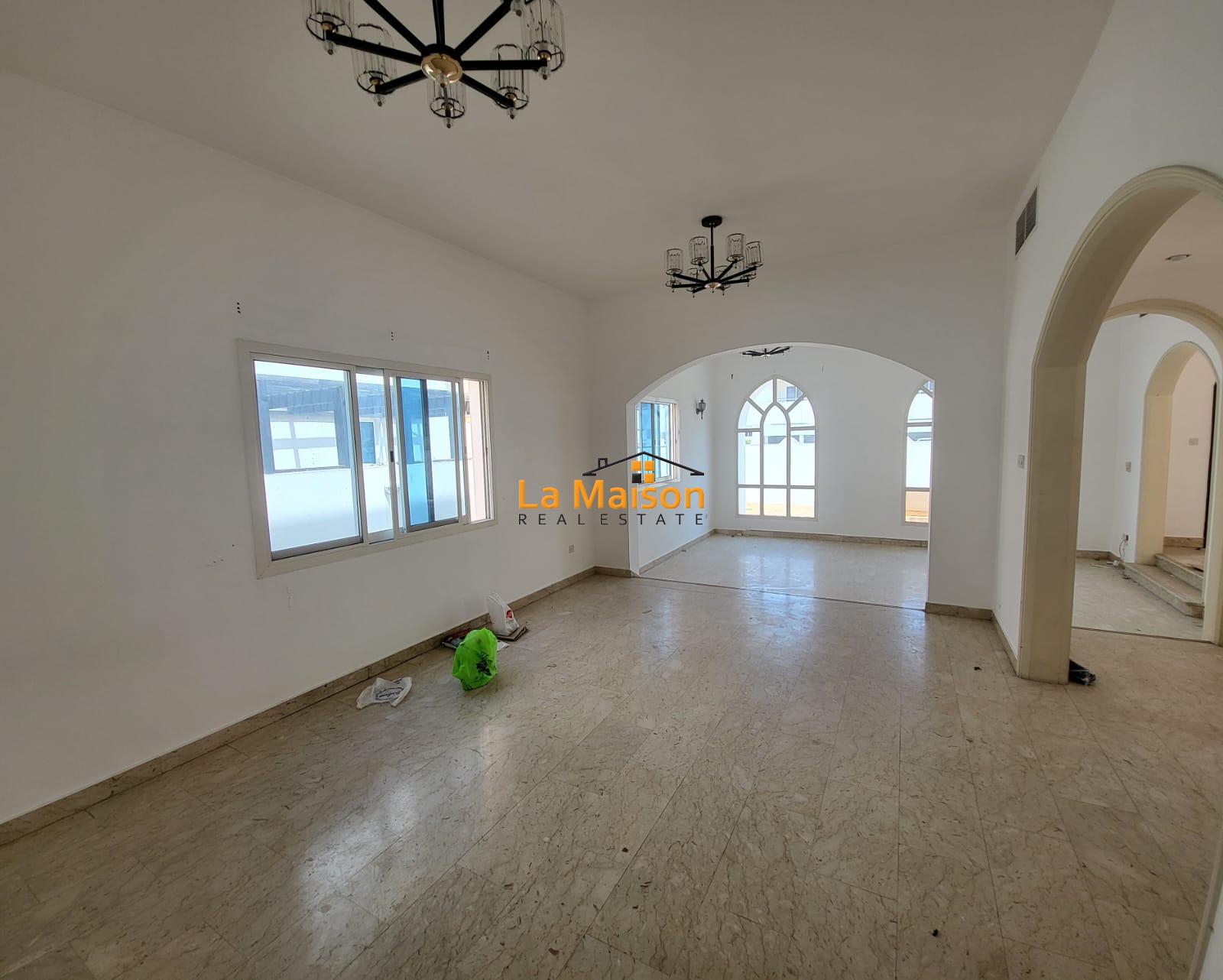 semi compound 4bhk villa in safa 2 rent is 300k semi compound 4bhk villa in safa 2 rent is 300k