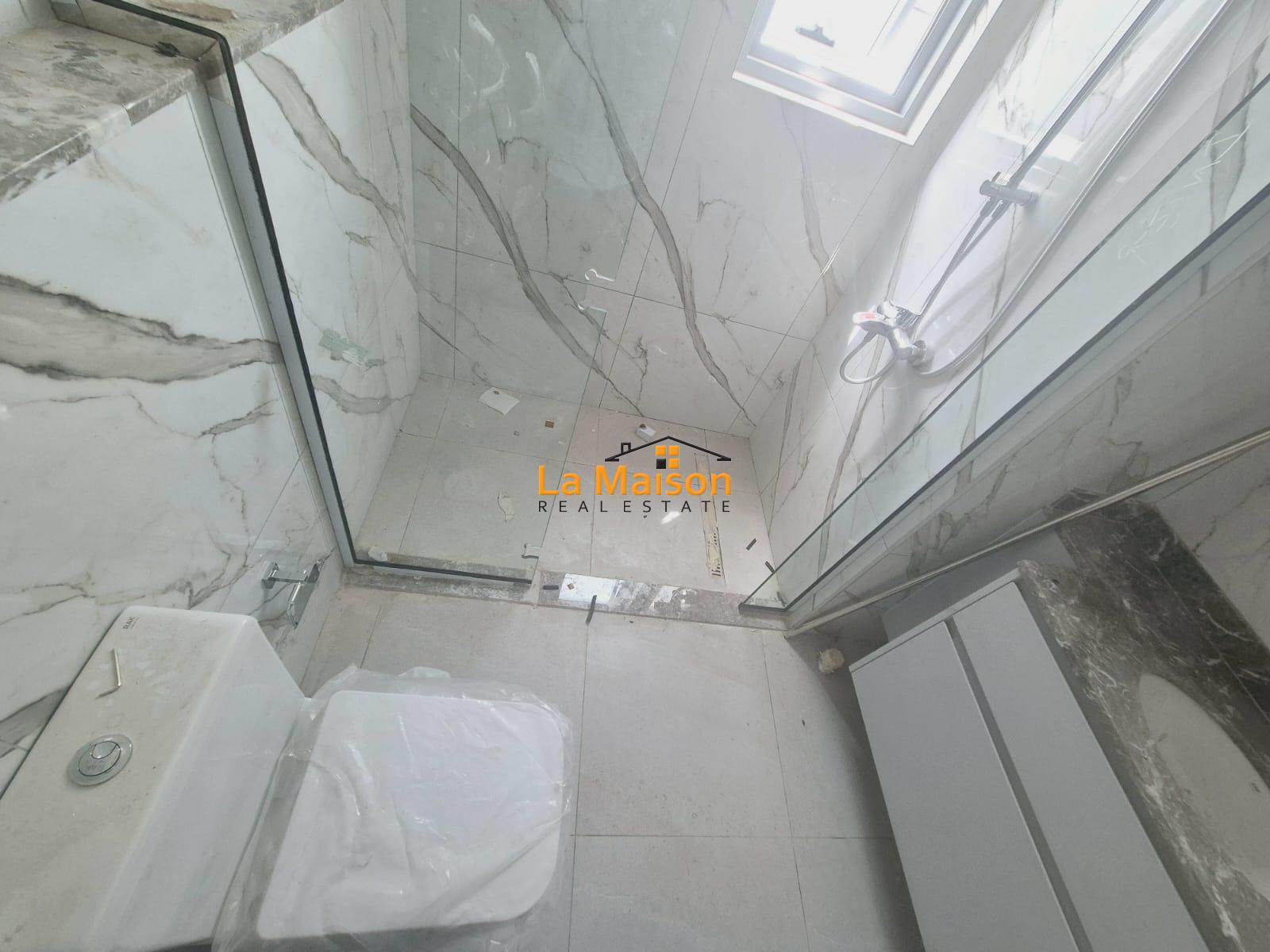 semi compound 5bedroom villa in manara rent is 700k semi compound 5bedroom villa in manara rent is 700k