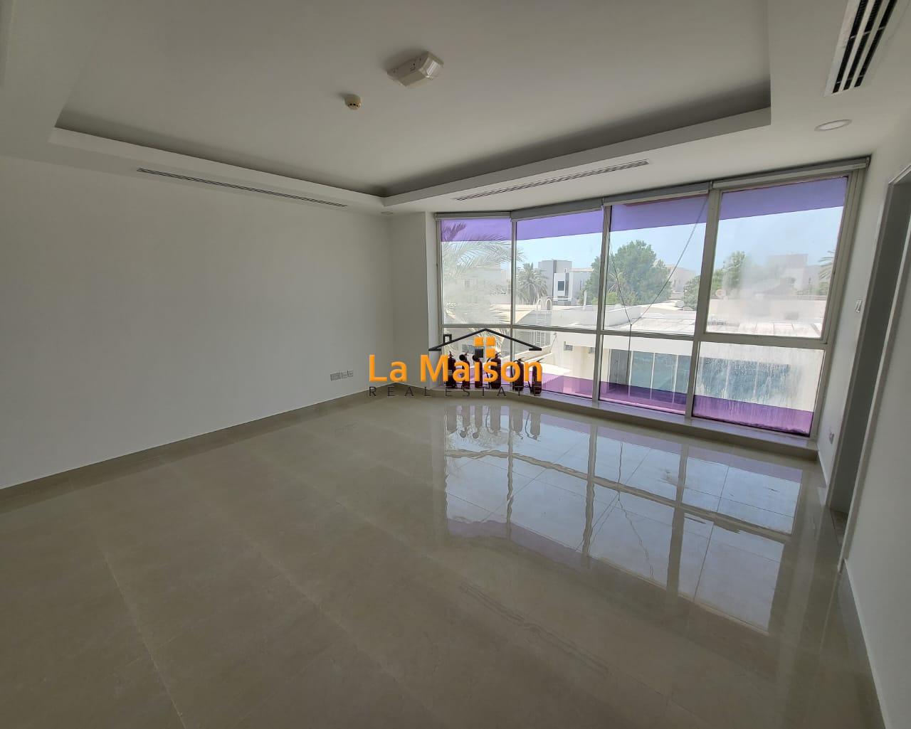 commercial villa in umm Suqeim First rent is 2m commercial villa in umm Suqeim First rent is 2m