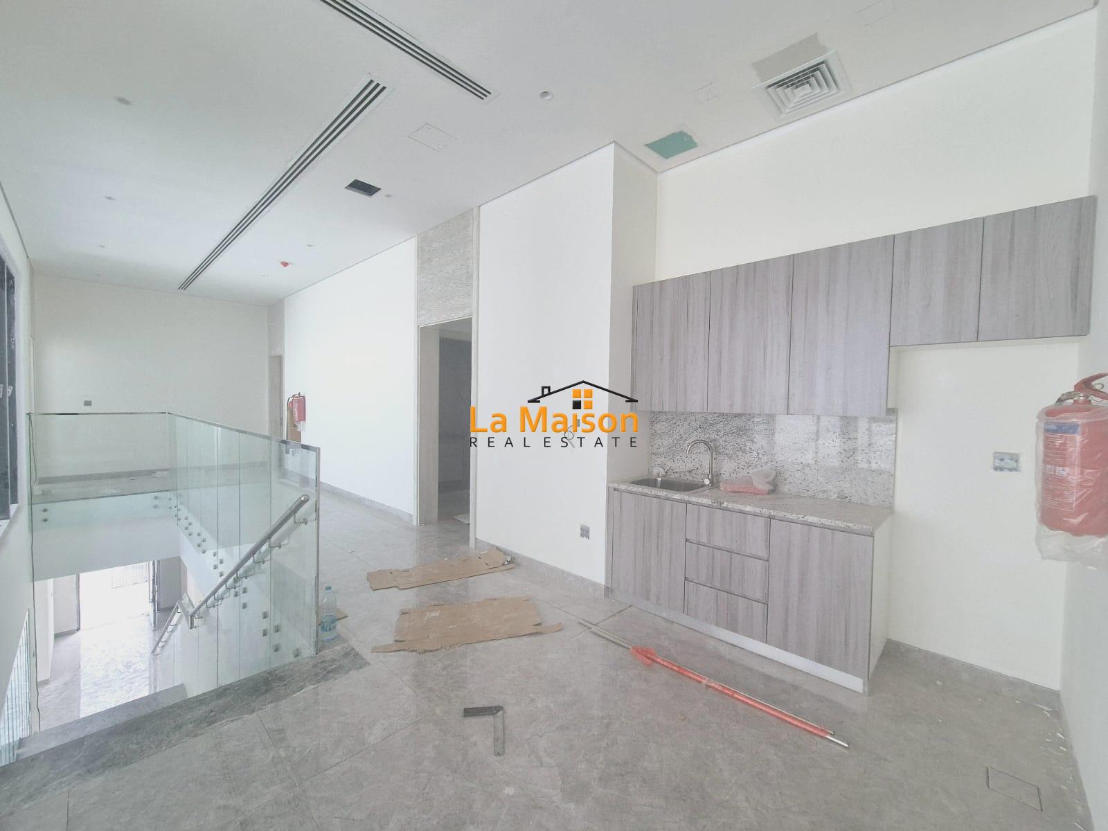 semi compound 5bedroom villa in manara rent is 700k semi compound 5bedroom villa in manara rent is 700k