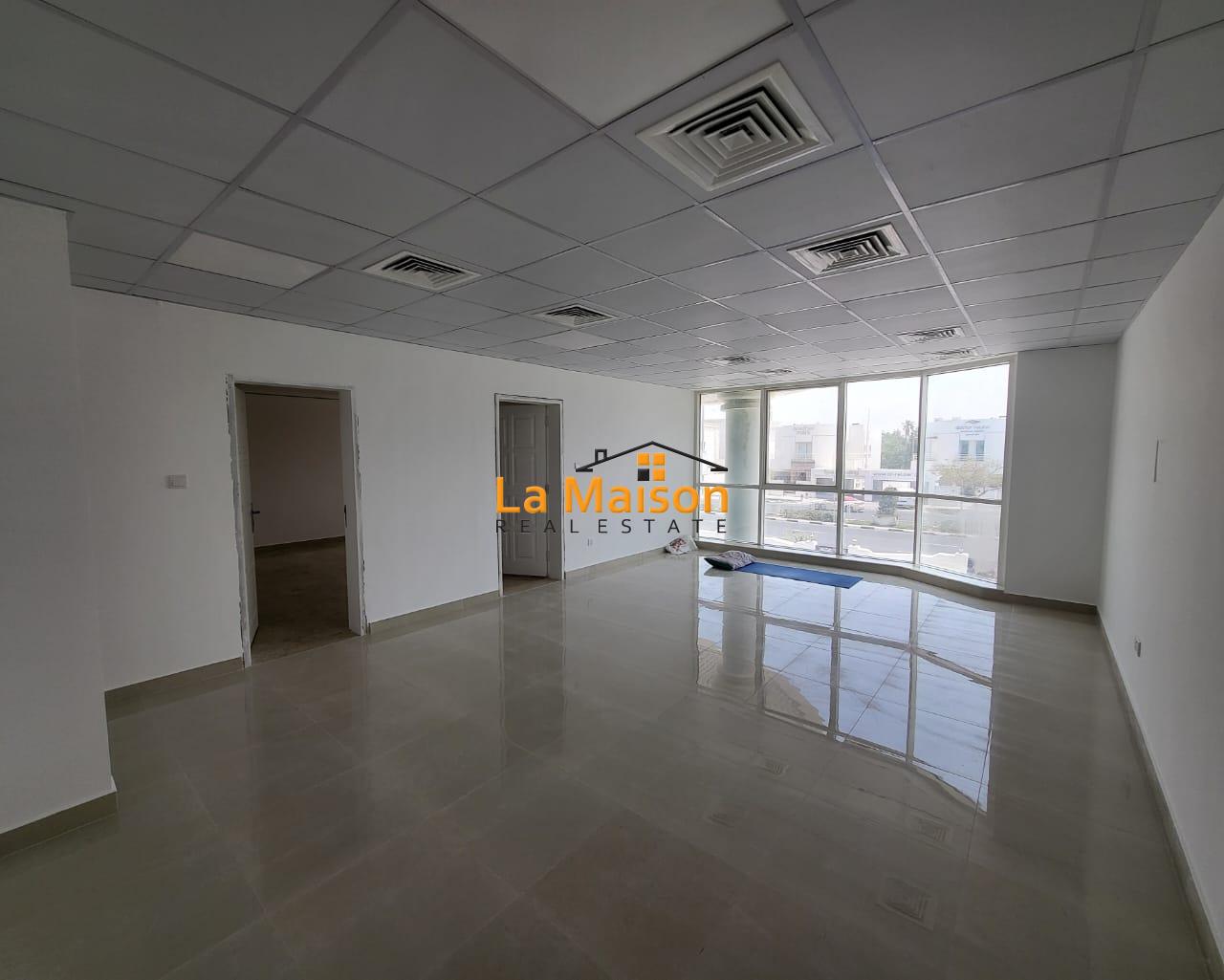commercial villa in umm Suqeim First rent is 2m commercial villa in umm Suqeim First rent is 2m